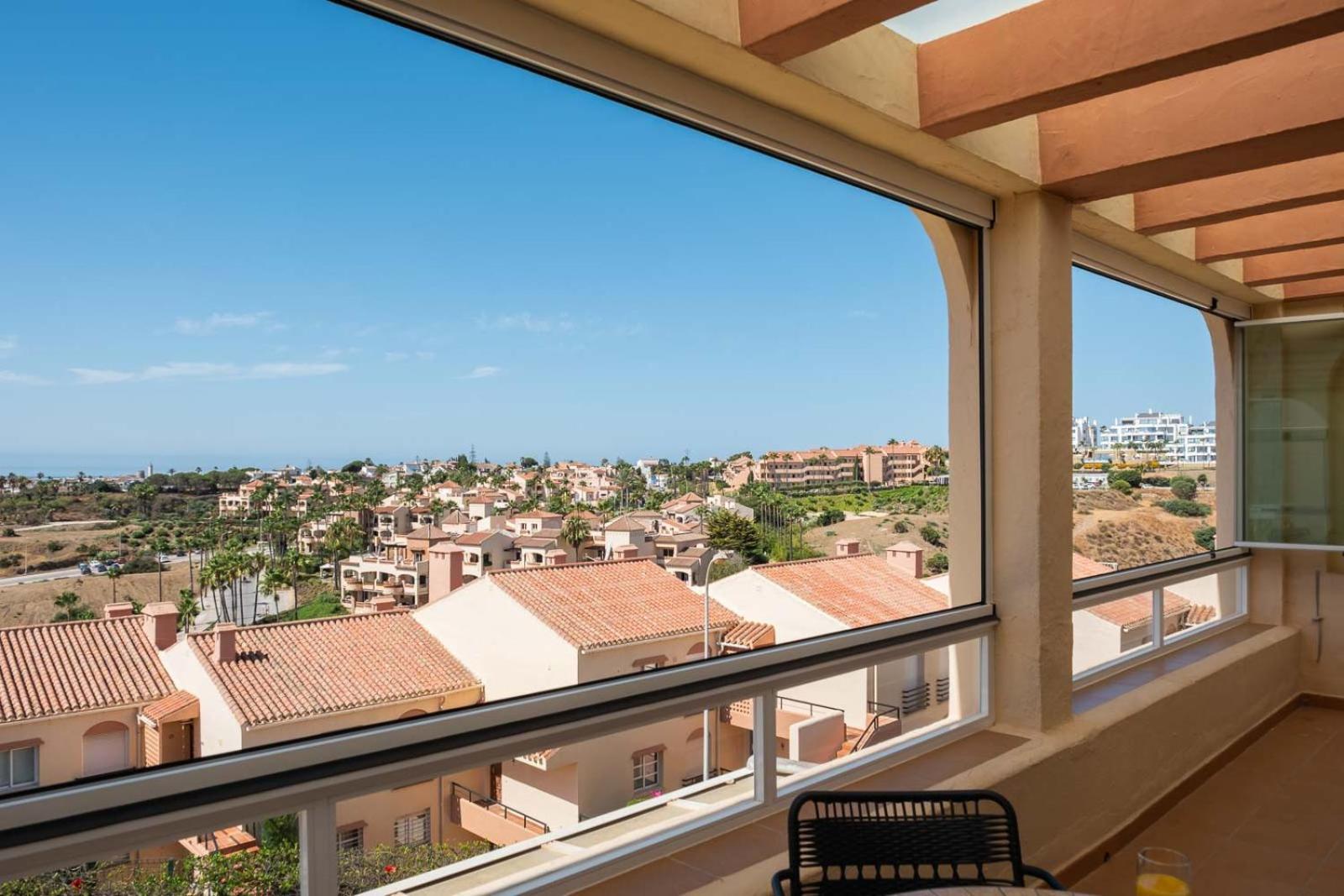 Family & Mijas Costa & Fuengirola By Alfresco Apartment *