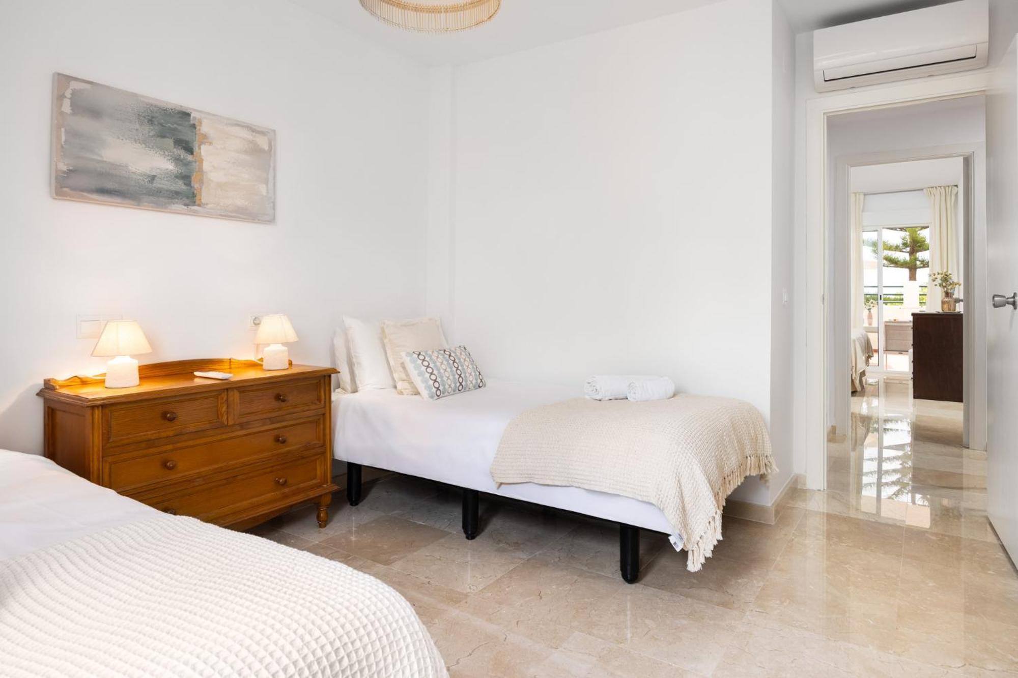 Family & Mijas Costa & Fuengirola By Alfresco Apartment