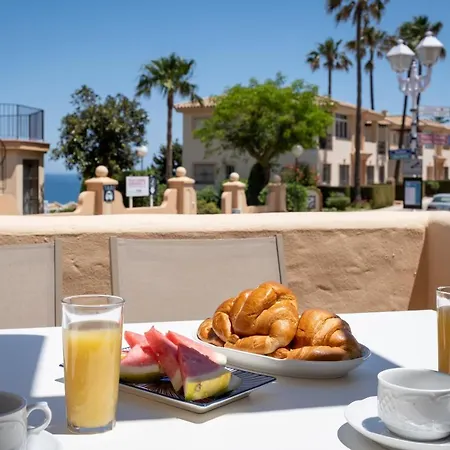 Family & Beach Apartments Mijas Costa & Fuengirola By Alfresco Stays El Faro Esterno foto