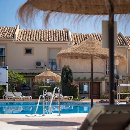 Family & Beach Apartments Mijas Costa & Fuengirola By Alfresco Stays El Faro Esterno foto
