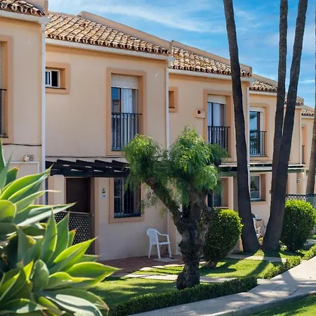 Family & Beach Apartments Mijas Costa & Fuengirola By Alfresco Stays El Faro Esterno foto