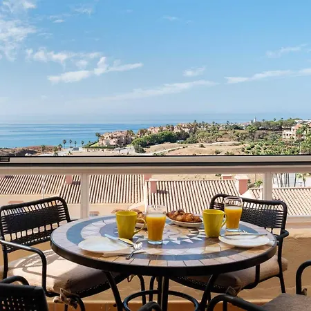 Family & Beach Apartments Mijas Costa & Fuengirola By Alfresco Stays El Faro Esterno foto